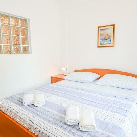 Apartment Darinka Pula Exterior foto