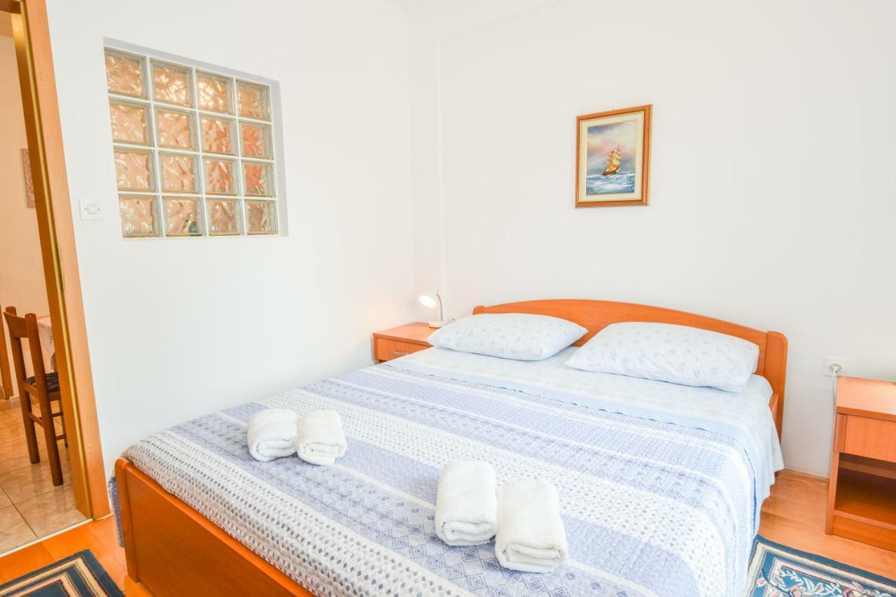 Apartment Darinka Pula Exterior foto