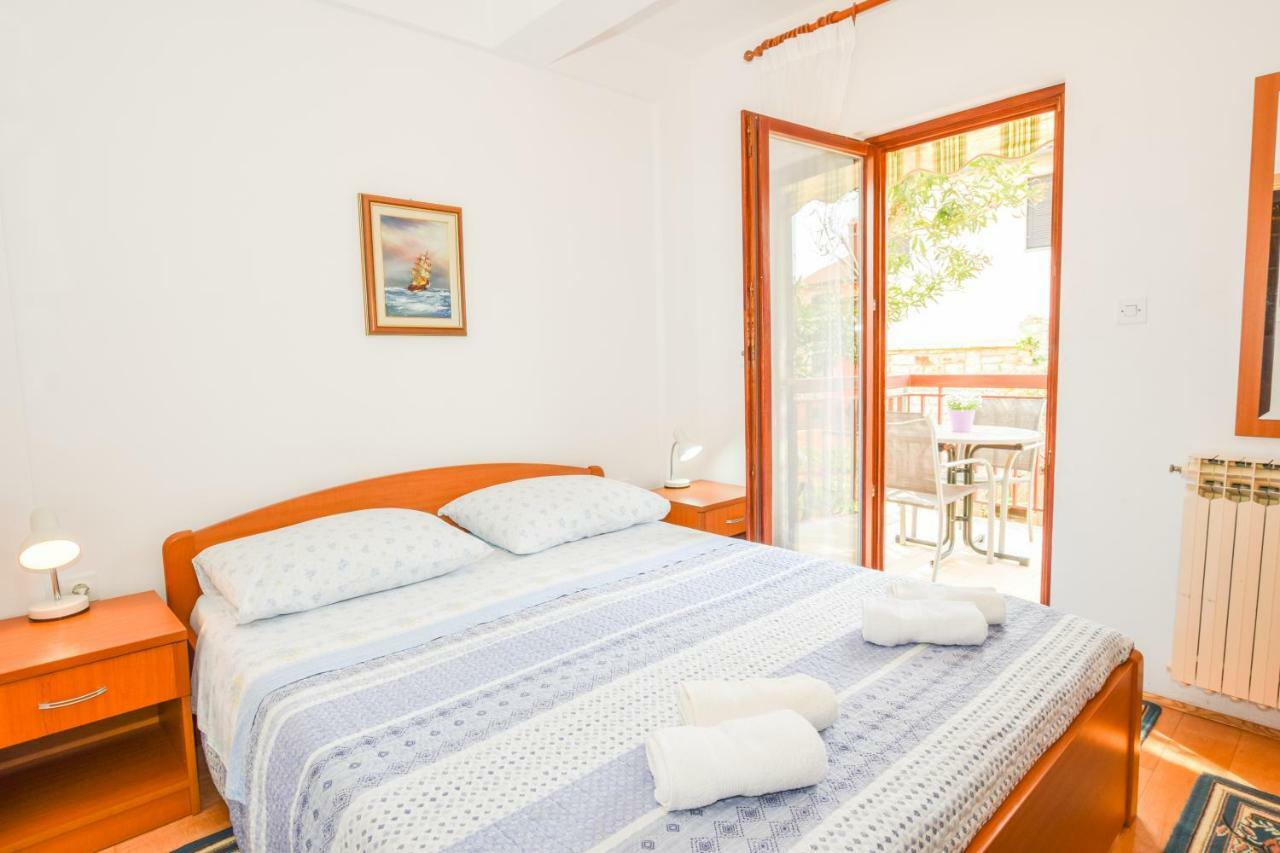 Apartment Darinka Pula Exterior foto